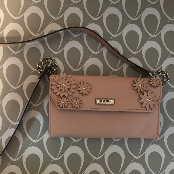 Kenneth Cole Reaction Crossbody Bag in Light Pink - Picture 2 of 3